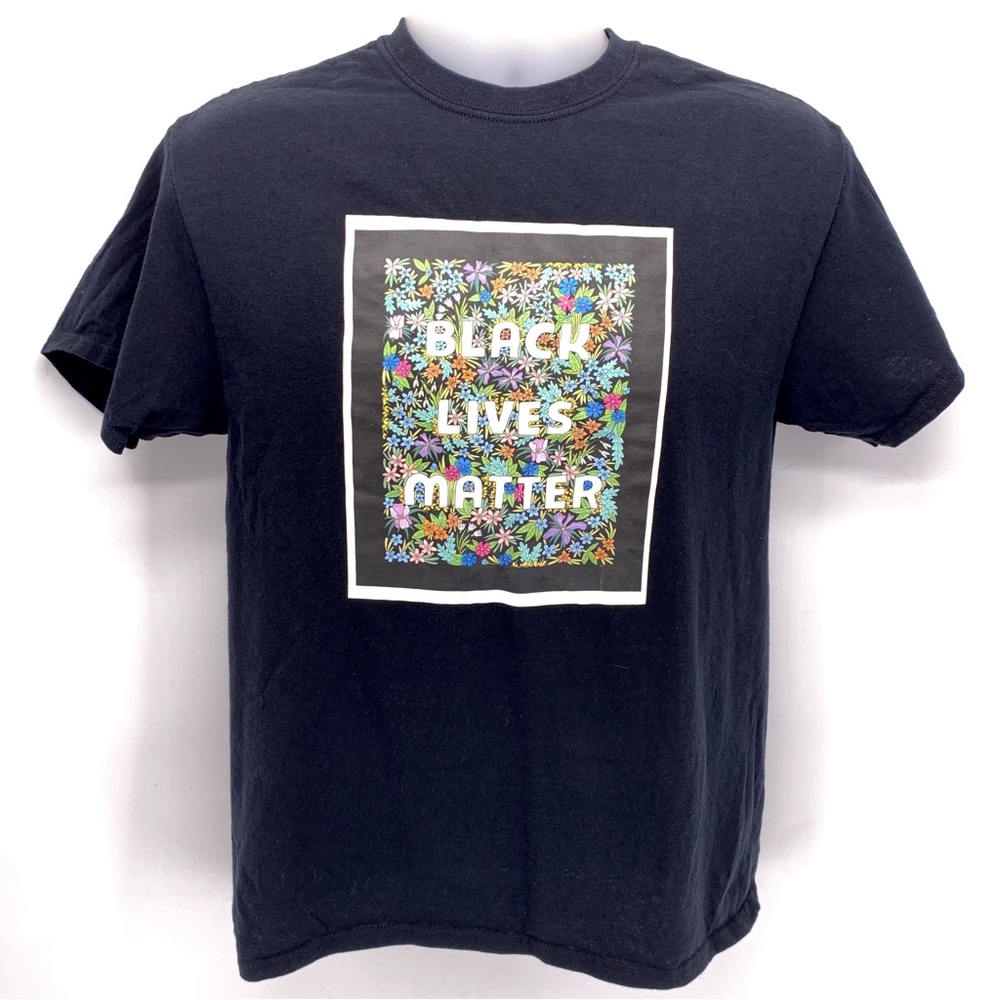 Black Lives Matter Short Sleeve T-Shirt Size Medium